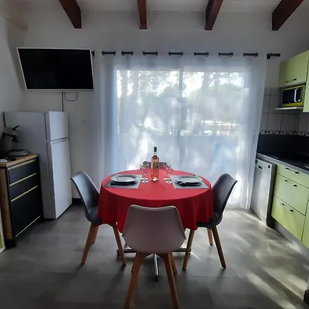 2 Pieces Mezzanine Avec Piscine * Agde